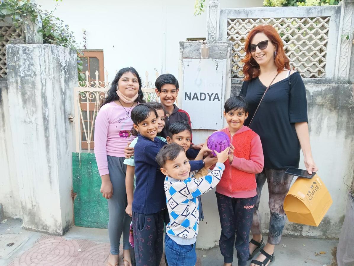 Nadya Homestay For Female & Family Τζαϊπούρ Εξωτερικό φωτογραφία