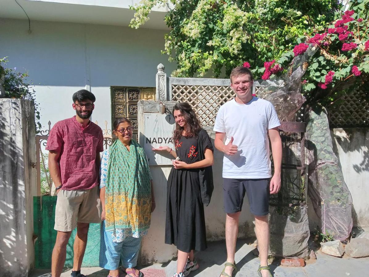 Nadya Homestay For Female & Family Τζαϊπούρ Εξωτερικό φωτογραφία