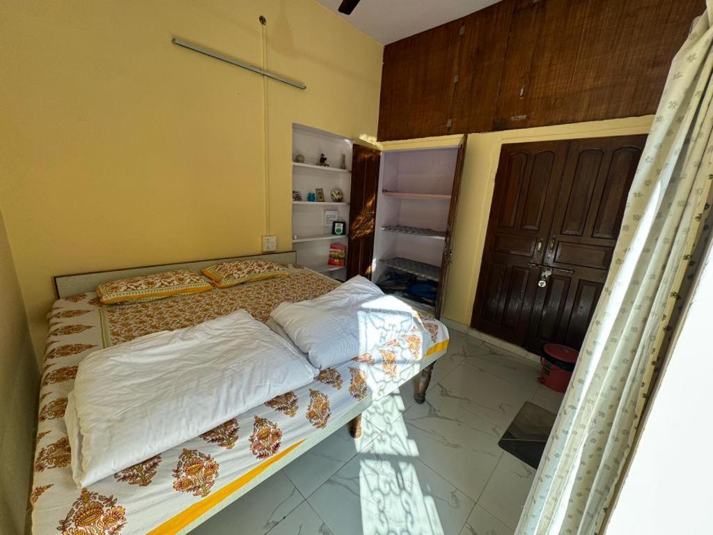 Nadya Homestay For Female & Family Τζαϊπούρ Εξωτερικό φωτογραφία