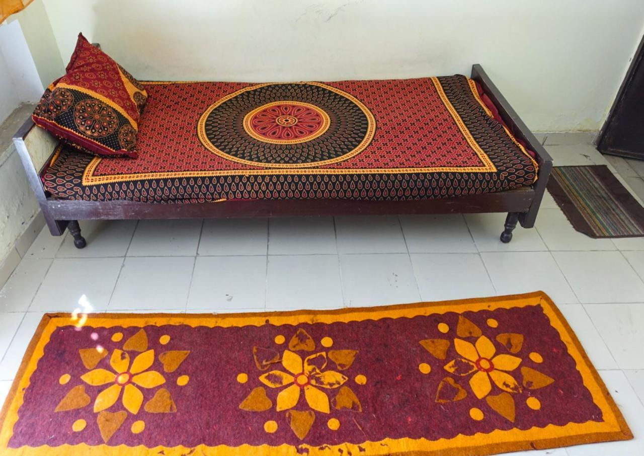 Nadya Homestay For Female & Family Τζαϊπούρ Εξωτερικό φωτογραφία