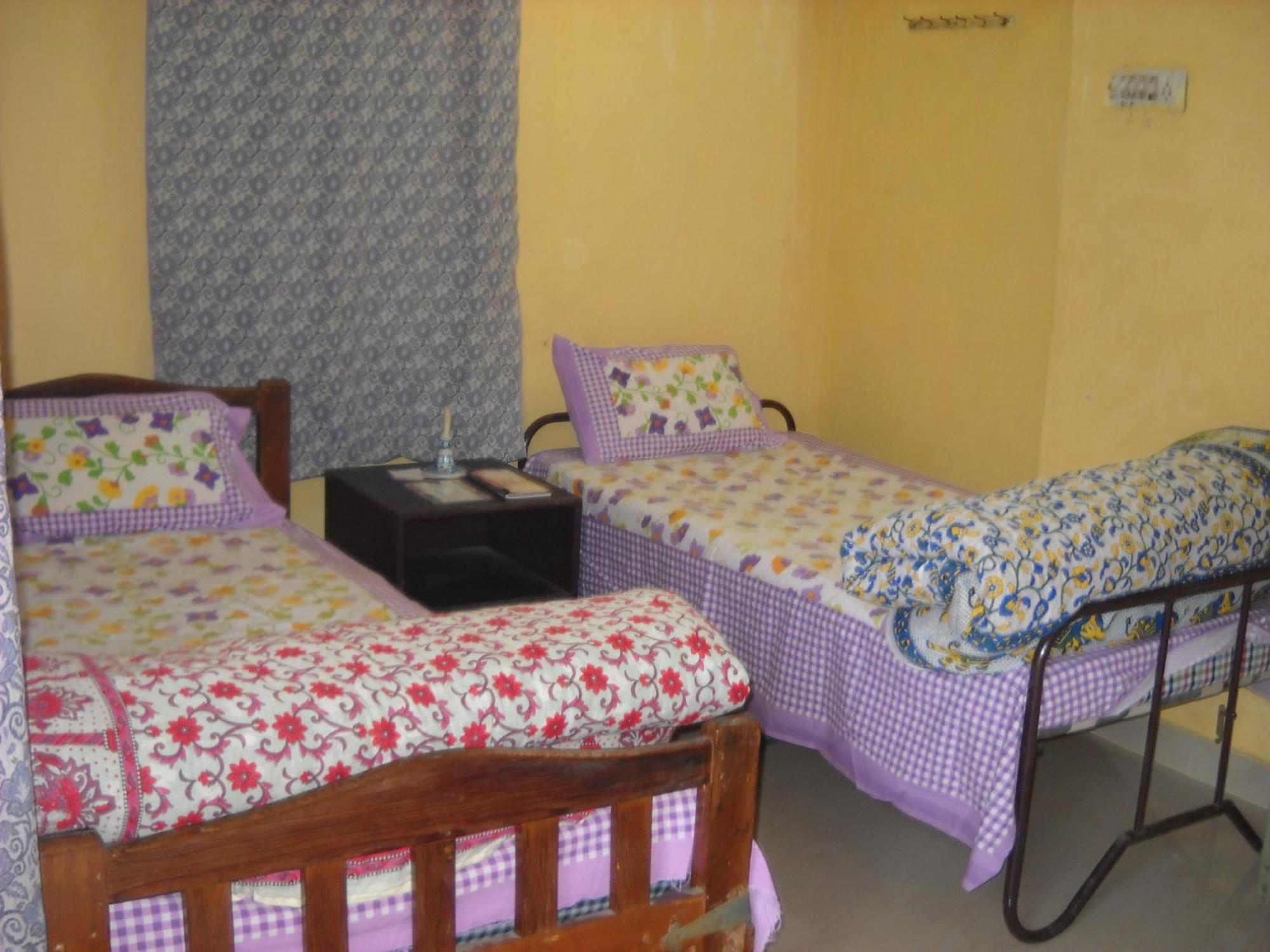 Nadya Homestay For Female & Family Τζαϊπούρ Εξωτερικό φωτογραφία