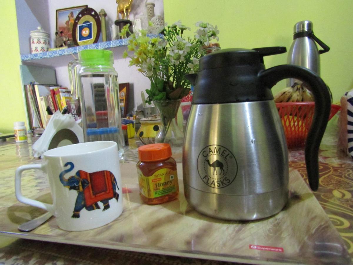 Nadya Homestay For Female & Family Τζαϊπούρ Εξωτερικό φωτογραφία